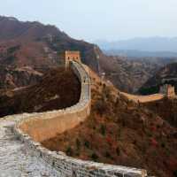 The Great Wall winding through Northern China, Hebei province | Su Zhi Wei