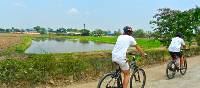 The roads between Northern Bangkok and Ayutthaya behind the handlebars, rural Thailand | Sue Badyari