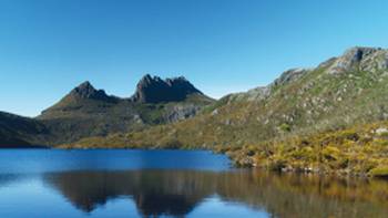 Cradle Mountain is prefectly reflected in Dove Lake, Tasmania