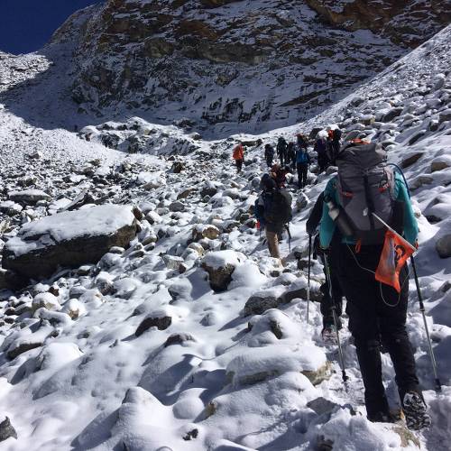 The Can Too team approaching Cho La Pass